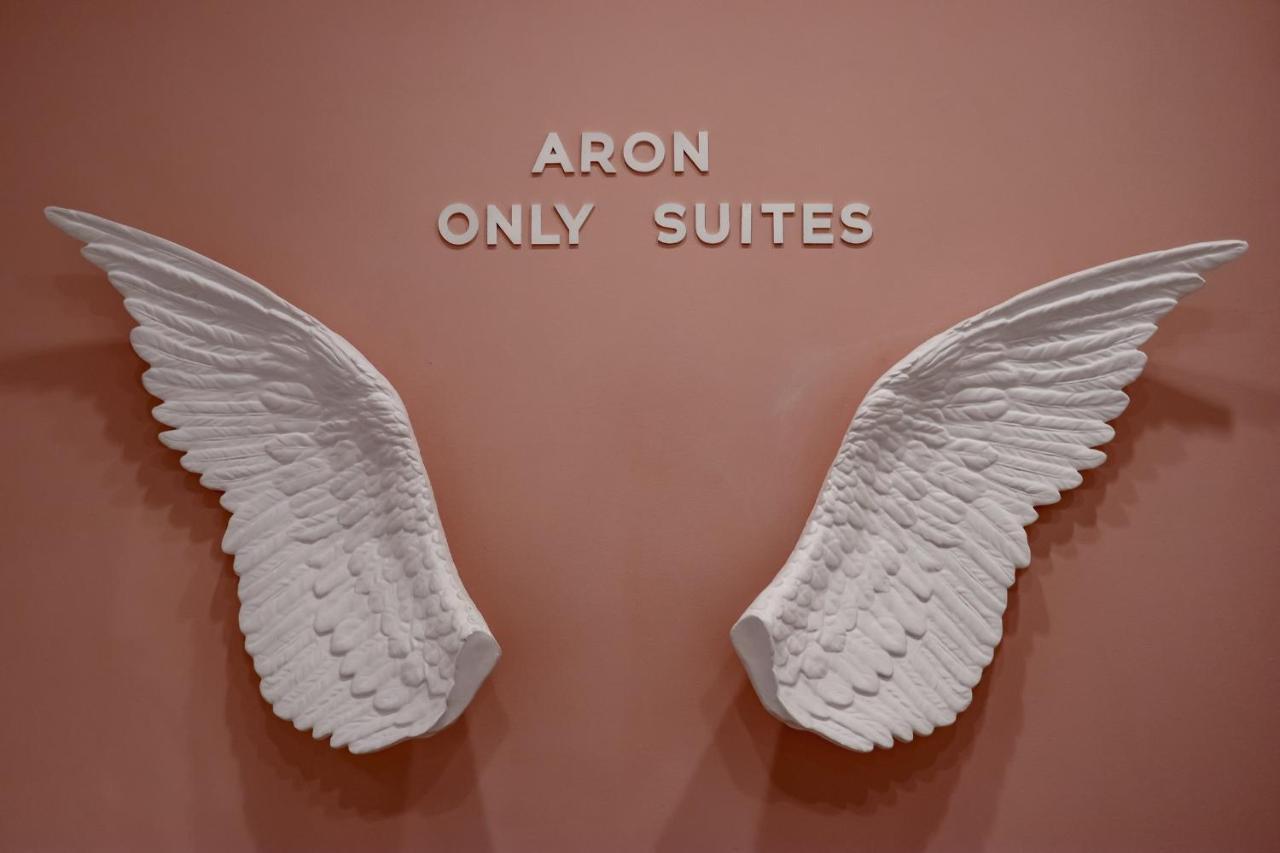 Aron Only Suites Bed And Breakfast Πεσκάρα Εξωτερικό φωτογραφία
