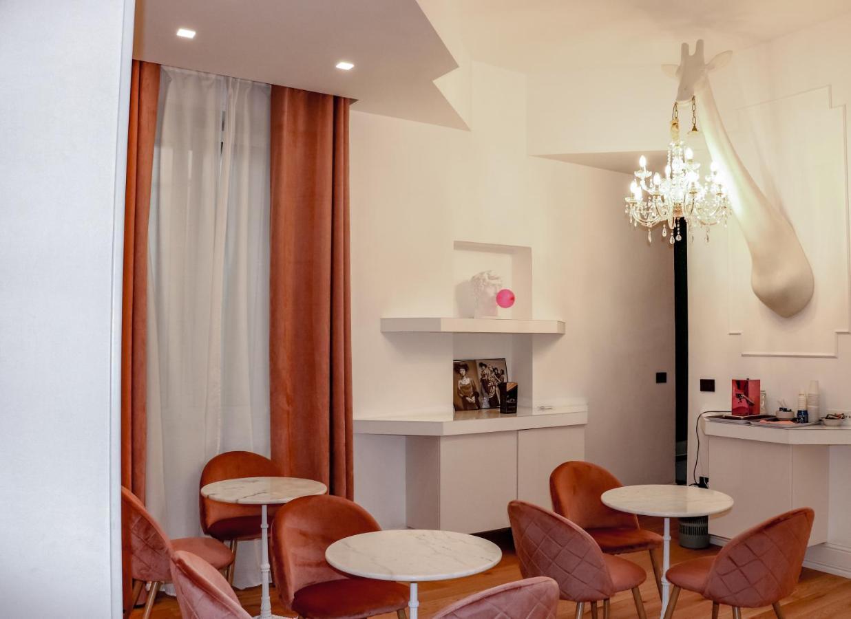 Aron Only Suites Bed And Breakfast Πεσκάρα Εξωτερικό φωτογραφία