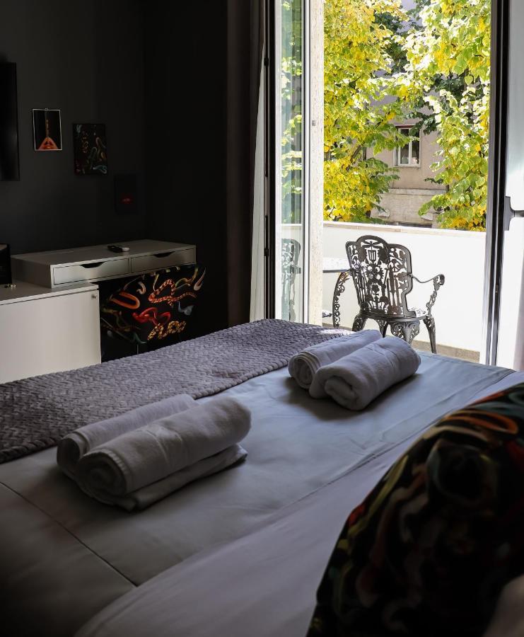 Aron Only Suites Bed And Breakfast Πεσκάρα Εξωτερικό φωτογραφία