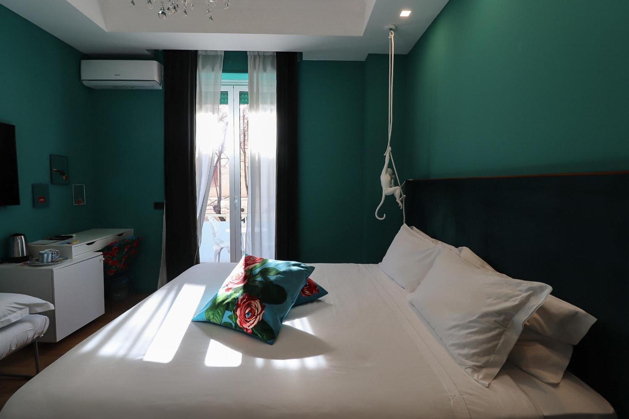 Aron Only Suites Bed And Breakfast Πεσκάρα Εξωτερικό φωτογραφία